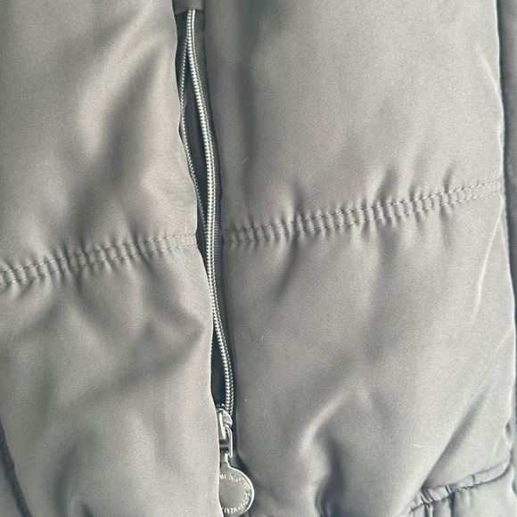 Women’s Calvin Klein Performance Gray Hooded Puffer Vest Fall Winter Size L - Picture 4 of 7